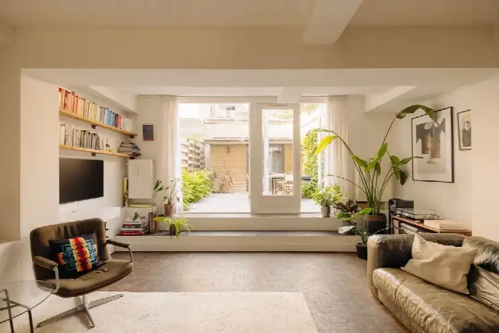 Apartment for sale: Van Ostadestraat 139O, Lizzy Ansinghbuurt Amsterdam