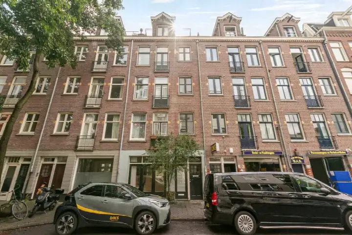 Apartment for sale: Van Ostadestraat 282-3, Van der Helstpleinbuurt Amsterdam