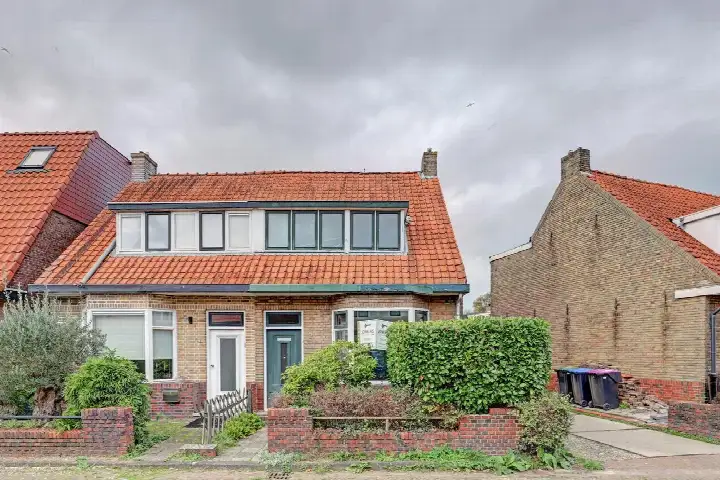 Twee-onder-één-kap te koop: van Ostadestraat 6, Gerard Dou Leeuwarden