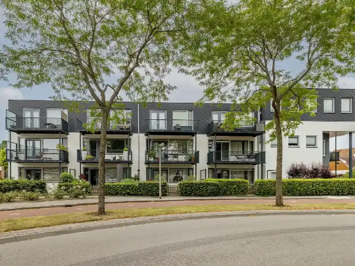 Apartment for sale: Van Ravesteyndreef 111, Bijdorp Barendrecht