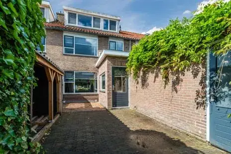 Tussenwoning te koop: Van Rootselaarstraat 24, Nijkerkerveen-Noord Nijkerkerveen