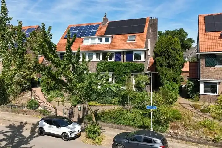 Twee-onder-één-kap te koop: Van Ruisdaelstraat 60, Gulden Bodem Arnhem