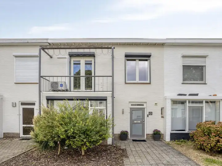 Tussenwoning te koop: van Slijpestraat 21, Amby Maastricht