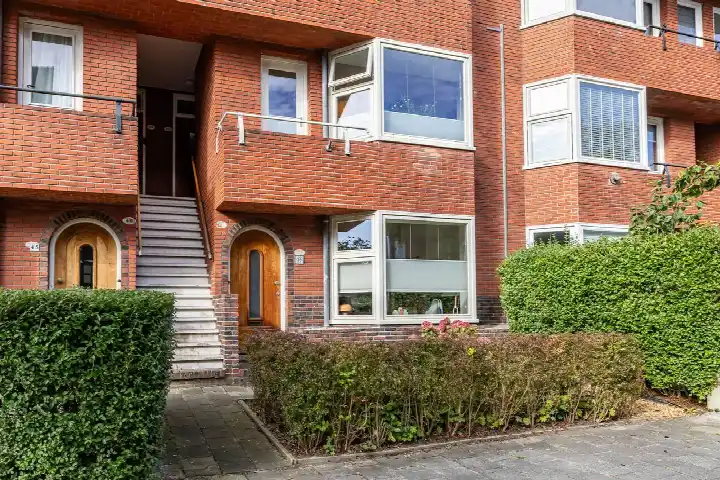 Apartment for sale: Van Starkenborghstraat 39, Helpman Groningen