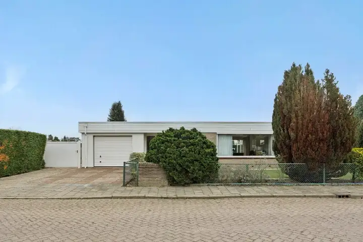 Vrijstaande woning te koop: Van Straelenlaan 16, De Kruiskamp 'S-Hertogenbosch