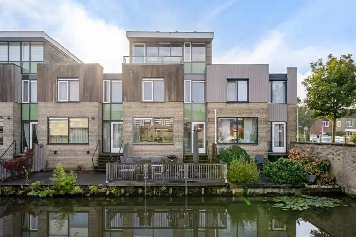 Terraced house for sale: van Swietenstraat 3, Kudelstaart Kudelstaart