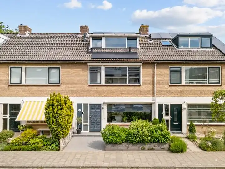 Terraced house for sale: van Swietenstraat 4, Westwout Zoeterwoude