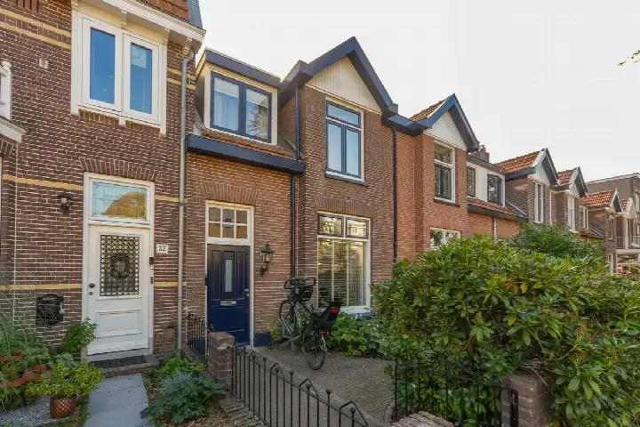 Tussenwoning te koop: Van 't Santstraat 30, Hengstdal Nijmegen