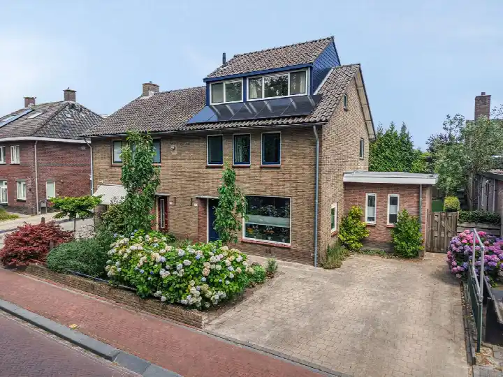 Semi-detached for sale: Van Tuyllstraat 17C, Dorpskern Hooglanderveen Hooglanderveen