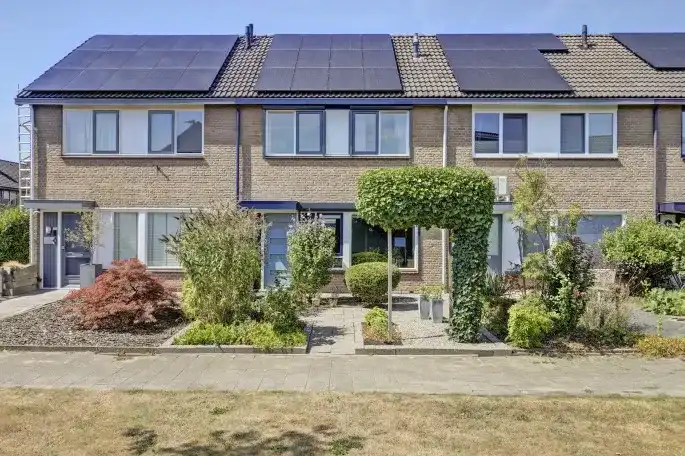 Terraced house for sale: Van Utenhoveweg 102, Geldermalsen Zuid Geldermalsen