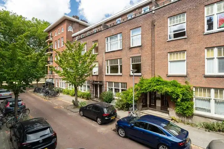 Apartment for sale: Van Vlooswijkstraat 17A01, Blijdorp Rotterdam