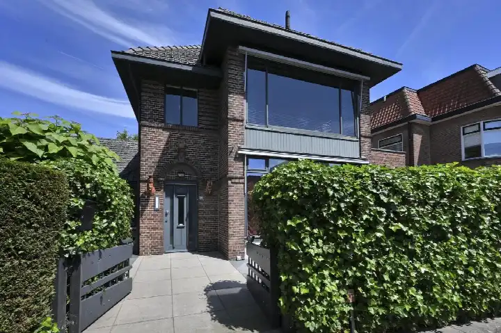Detached house for sale: Van Zuylen van Nijeveltstraat 12, Den Deijl Wassenaar