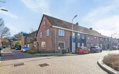 Hoekwoning te koop: Van de Coulsterstraat 4, Fatima West Tilburg