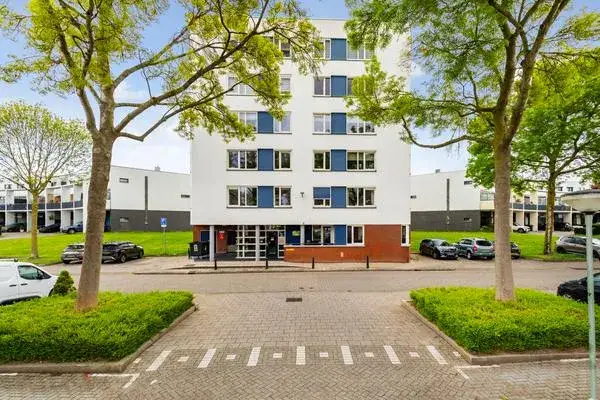 Apartment for sale: Van Ravesteyn-erf 512, Van Ravesteijn-erf en omgeving Dordrecht