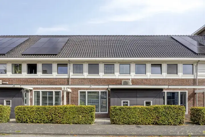 Tussenwoning te koop: Varsseveldstraat 115, Koolhoven Noord Tilburg