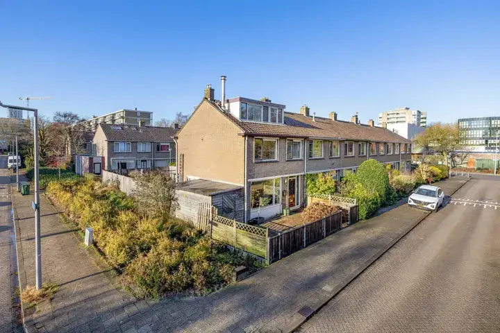 Corner house for sale: Vasaristraat 11, Prinsenland Rotterdam