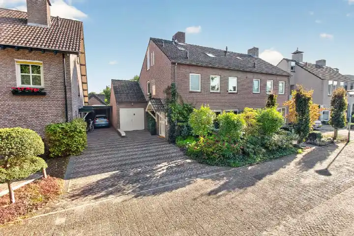 Corner house for sale: Vecht 5, Koolhof-Zuid Deurne