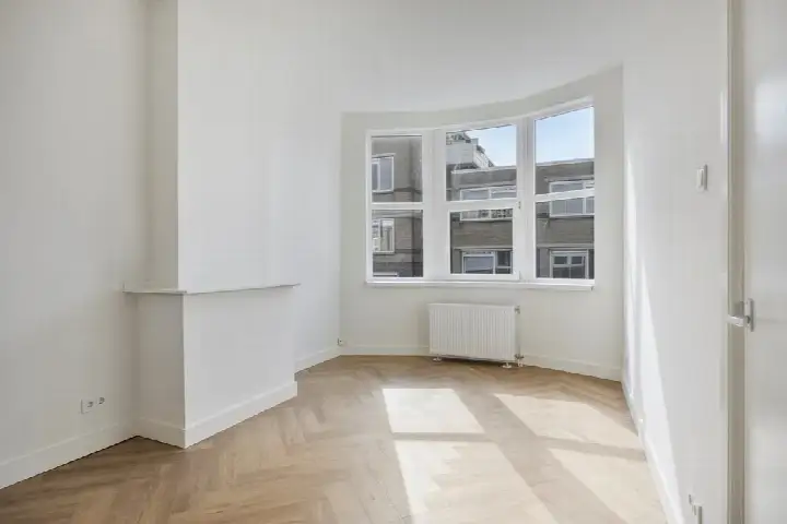 Apartment for sale: Vechtstraat 56, Rivierenbuurt-Noord 'S-Gravenhage