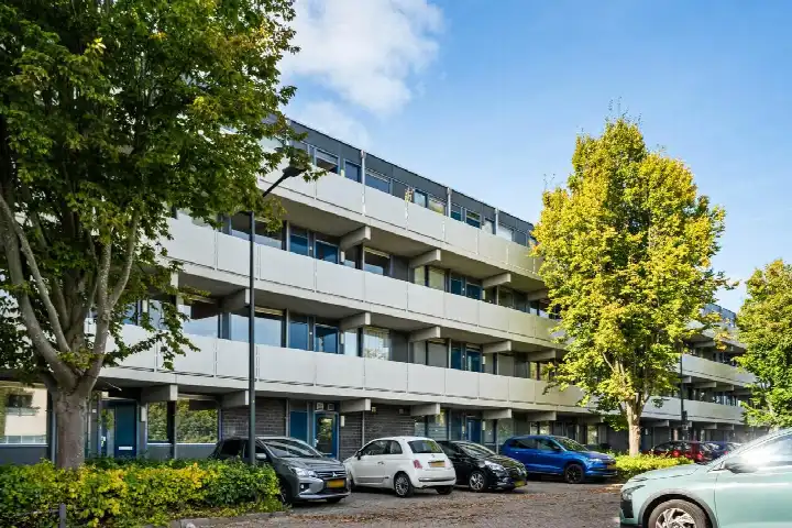 Appartement te koop: Veenbes 43, Leedewijk-Noord Leiden