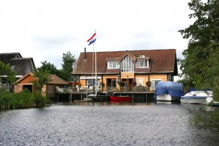 Detached house for rent: Veendijk 24, Oud-Loosdrecht Loosdrecht