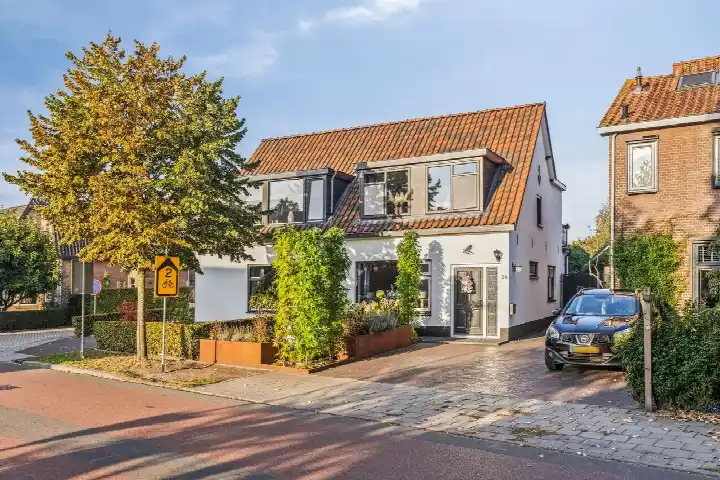 Twee-onder-één-kap te koop: Veenendaalseweg 24, De Klomp dorp De Klomp