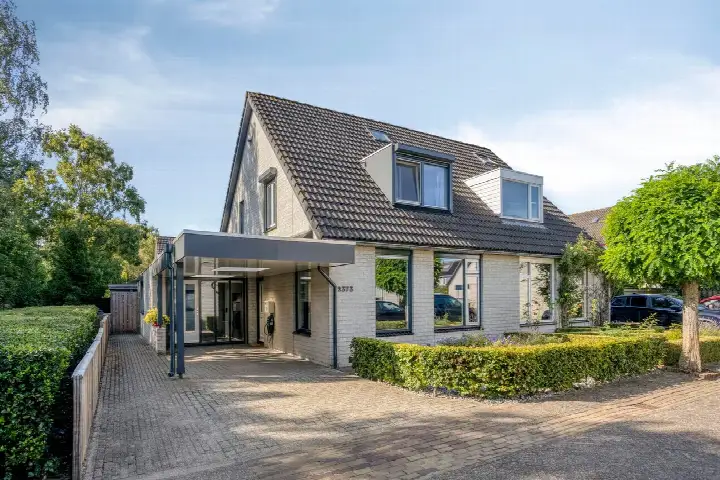 Twee-onder-één-kap te koop: Veenhof 2373, Veenhof Wijchen