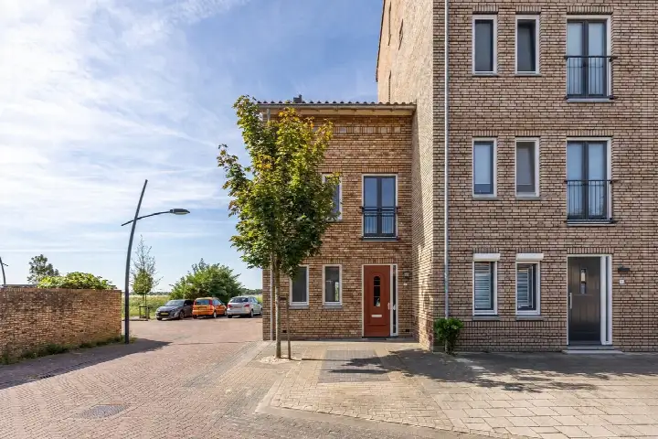 Corner house for sale: Veenland 7, Parkrijk Zuid Assendelft