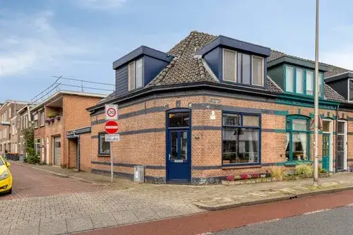 Corner house for sale: Veenweg 100, Rielerweg-West Deventer