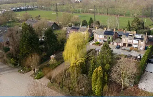 Twee-onder-één-kap te koop: Veerweg 10, Numansdorp Buitengebied Numansdorp
