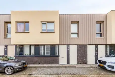 Tussenwoning te koop: Veerweg 18, Noord Meeuwenoord Brielle