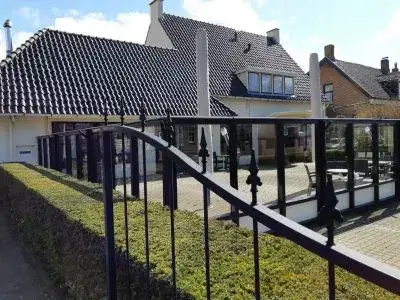 Vrijstaande woning te koop: Veerweg 37, Kamperland Kamperland