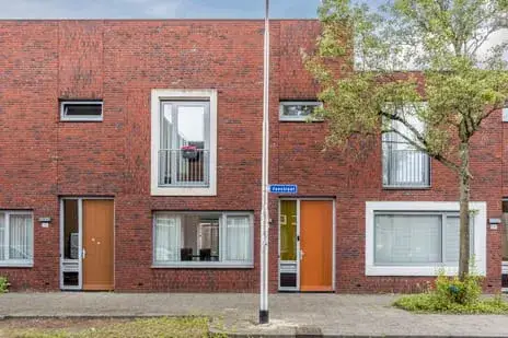 Tussenwoning te koop: Veestraat 139B, Trouwlaan Tilburg