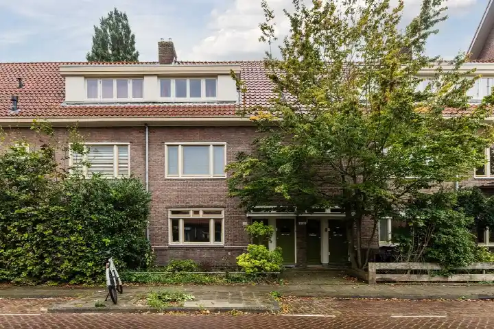 Apartment for sale: Veeteeltstraat 99A, Betondorp Amsterdam