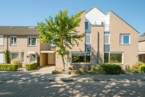 Tussenwoning te koop: Veldbies 41, Vaartkant Terheijden