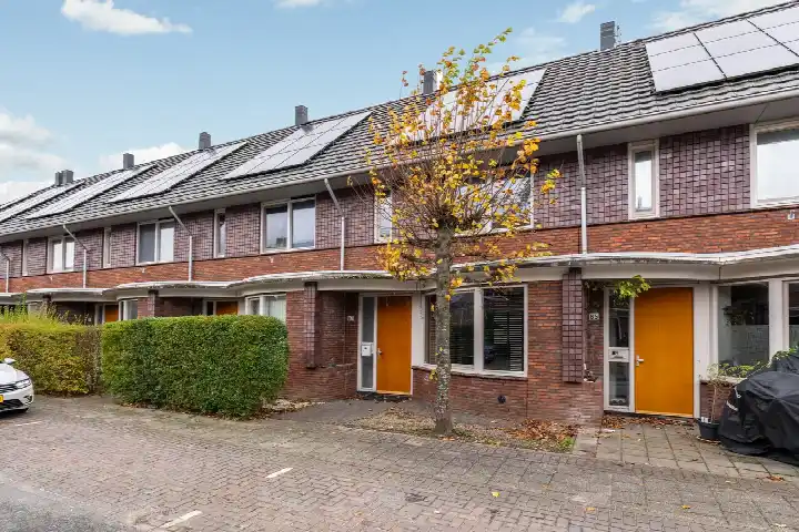 Tussenwoning te koop: Veldbloemlaan 87, Vleuterweide-West Vleuten