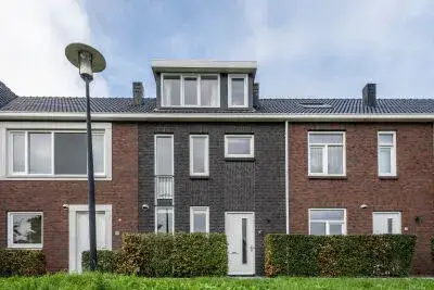 Tussenwoning te koop: Veldesdoorn 9, Schoterveld Nieuwveen