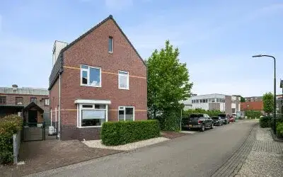 Detached house for sale: Veldhuisstraat 15, De Haven Apeldoorn
