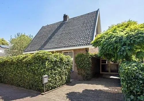 Semi-detached for sale: Veldweg 1, De Noord Huizen