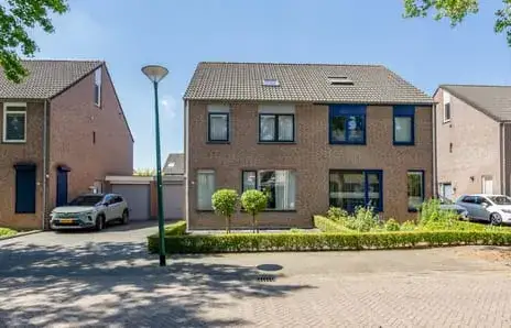 Terraced house for sale: Veldzuring 13, Cuijk Heeswijkse Kampen Cuijk
