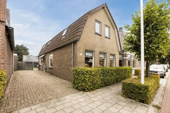 Twee-onder-één-kap te koop: Veneweg 114, Wanneperveen Wanneperveen
