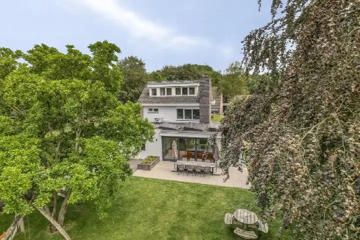Vrijstaande woning te koop: Venloonstraat 9, Oud-Loon Loon Op Zand