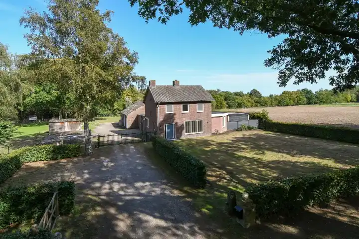 Home for sale: Venrayseweg 156, Verspreide huizen Horst Horst