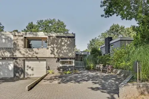 Tussenwoning te koop: Venusstraat 22, West 1 Dongen