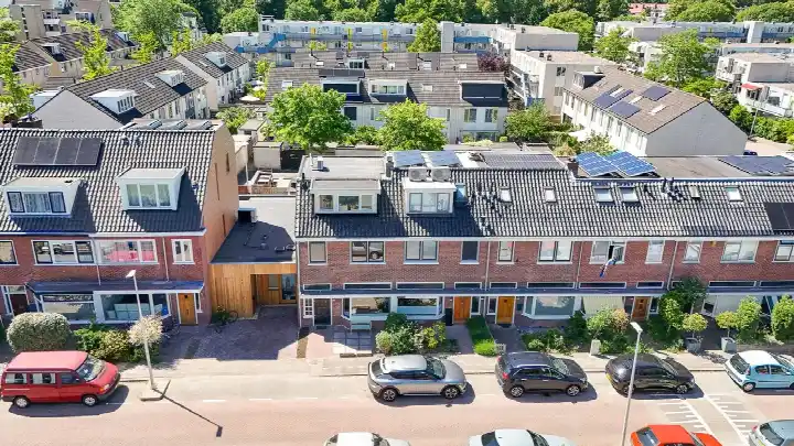 Tussenwoning te koop: Verlengde Hoogravenseweg 137, Oud Hoograven-Zuid Utrecht