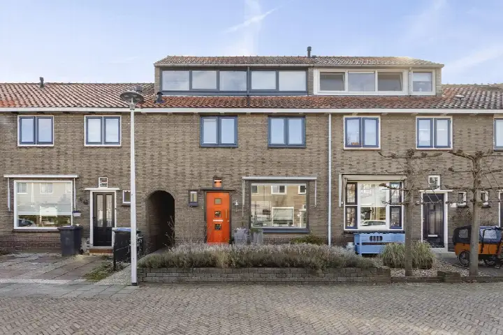 Terraced house for sale: Vermeerstraat 43, Winklerplein-Noord Sliedrecht