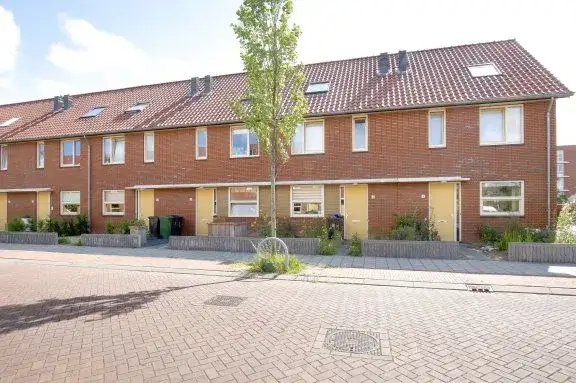 Tussenwoning te huur: Verschurestraat 1C, Noord Hilversum