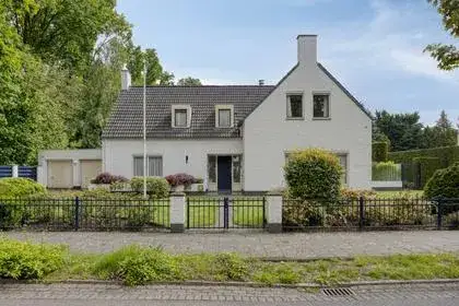 Detached house for sale: Verzetsheldenlaan 8, Kerkdorp Acht Eindhoven