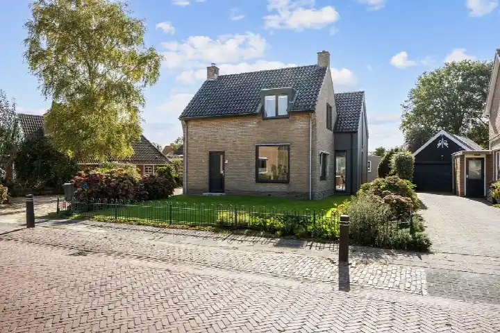 Detached house for sale: Vicariestraat 14, Donkerbroek-Zuid Donkerbroek