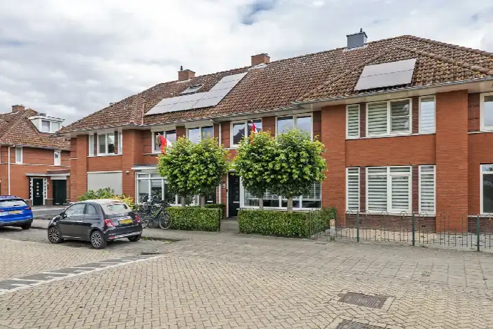 Tussenwoning te koop: Vicusstraat 24, Passewaaij-Zuid-Oost Tiel