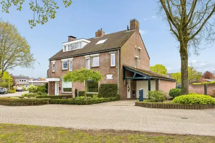 Hoekwoning te koop: Vierbanse Gantel 24, De Blaak Zuid-West Tilburg
